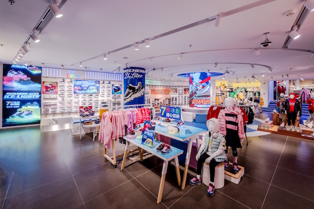 Skechers flagship opens in Shanghai Disneytown - Inside