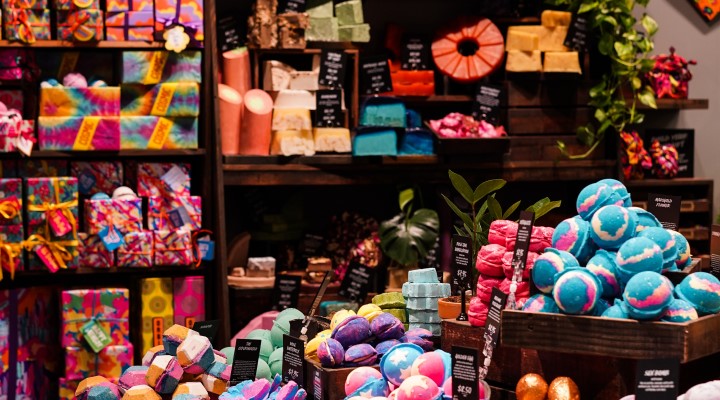 LUSH Attracts Thousands Of Customers On The First Store Opening Day In  Vietnam