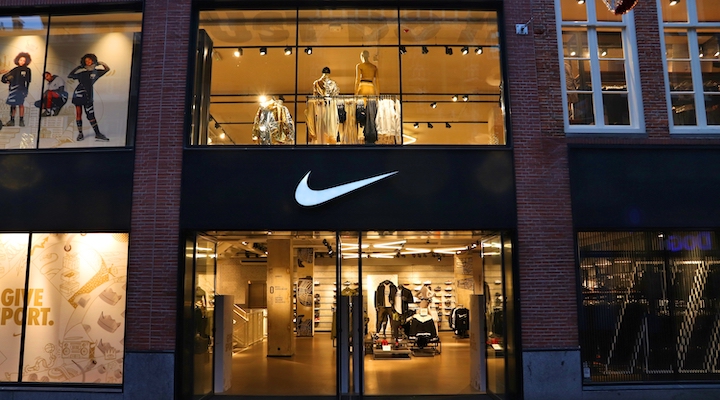 Sui Voorbereiding vergeten Nike sues Lululemon over Mirror Home Gym - Inside Retail