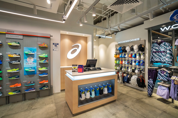 Manga Aguanieve oro Asics debuts new retail concept store in Singapore - Inside Retail