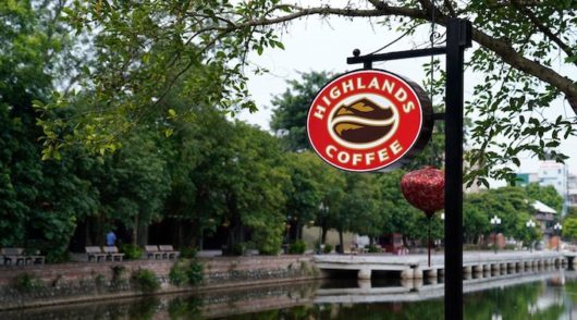 Jollibee set to sell stake in Vietnam’s Highlands Coffee at $800m valuation