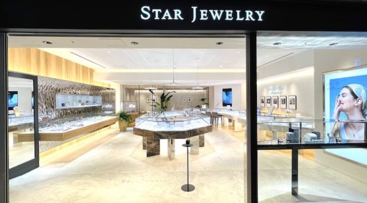 Japanese jeweller Star Jewelry expands into China