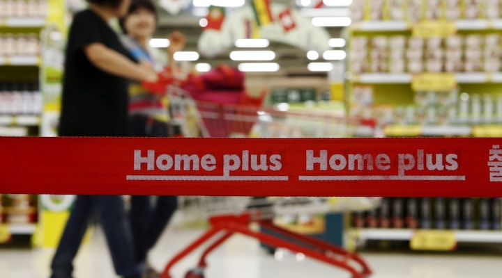 Shopping at Homeplus