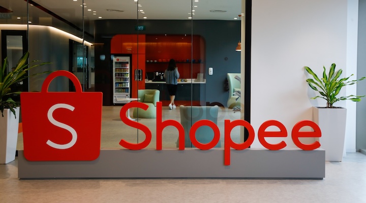 A signage of Shopee