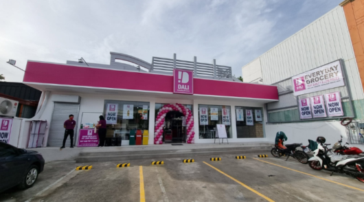 Dali store opening